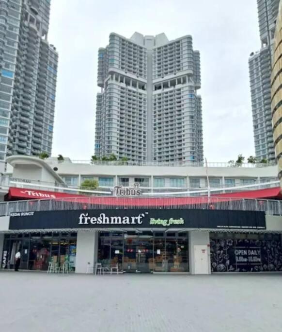 Teega Suites Seaview By Vdo Homestay Nusajaya  Exterior foto